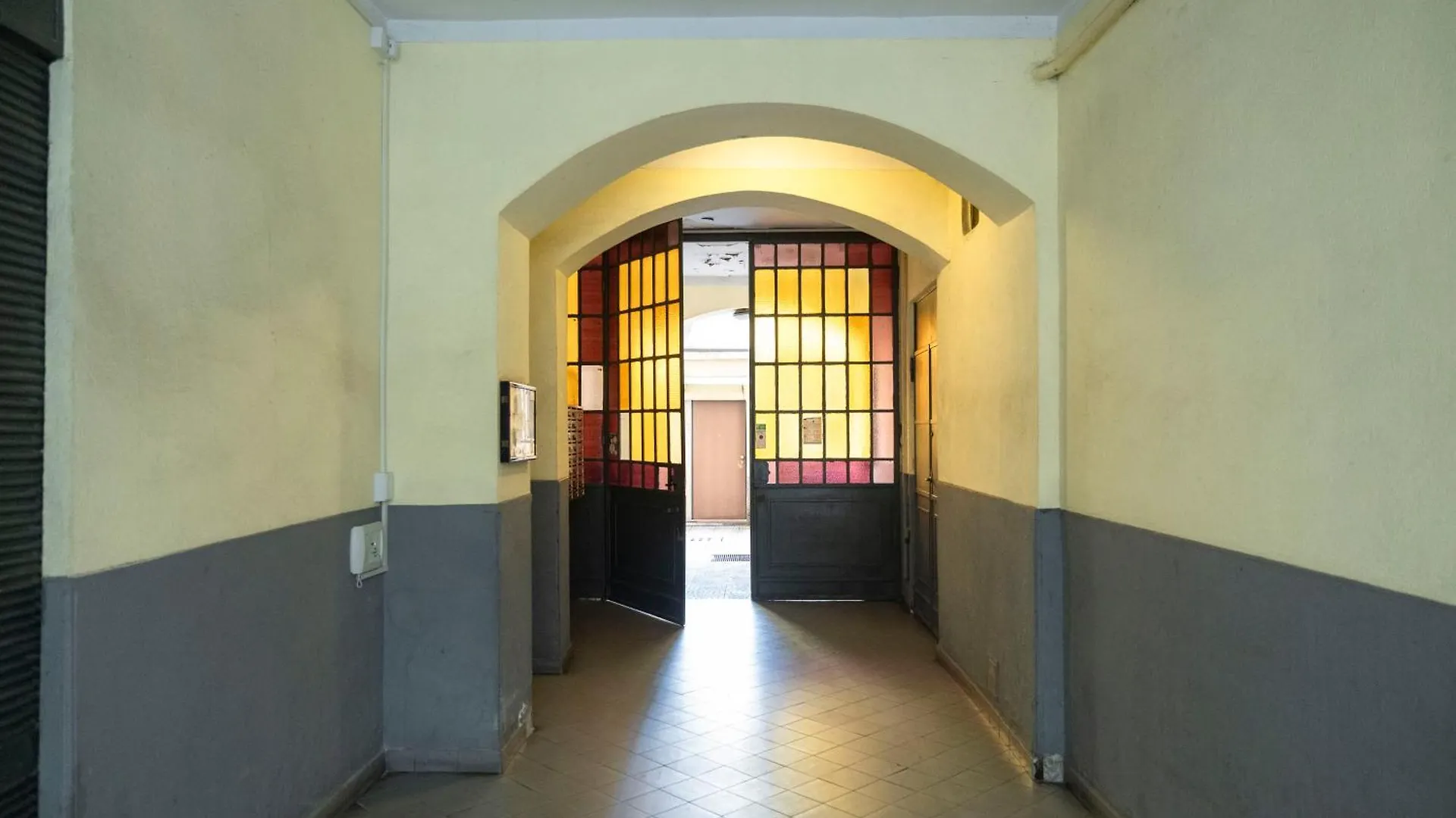 Elegante Loft In Porta Romana Milán Apartmán